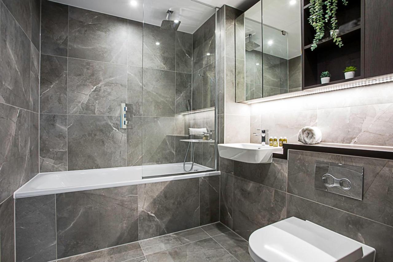 Beautiful 2 Bed Icon Tower Flat 5 Appartamento Londra